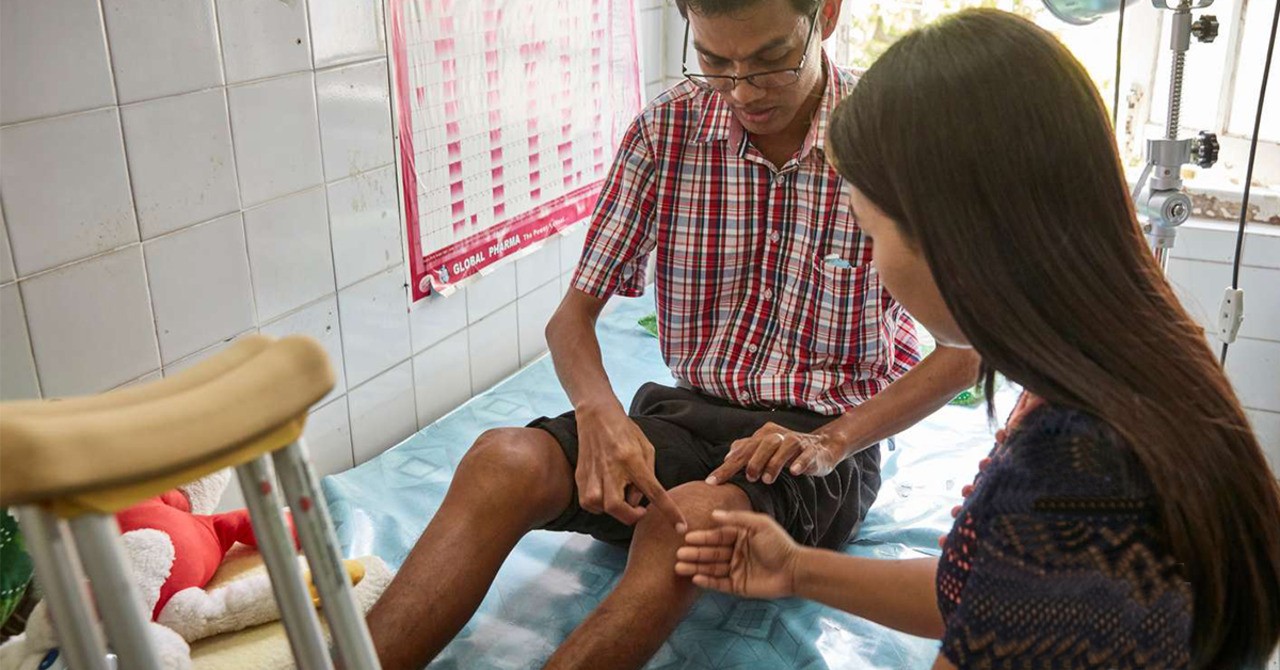 Myo Aung Myanmarist põeb inhibiitoritega A-hemofiiliat.